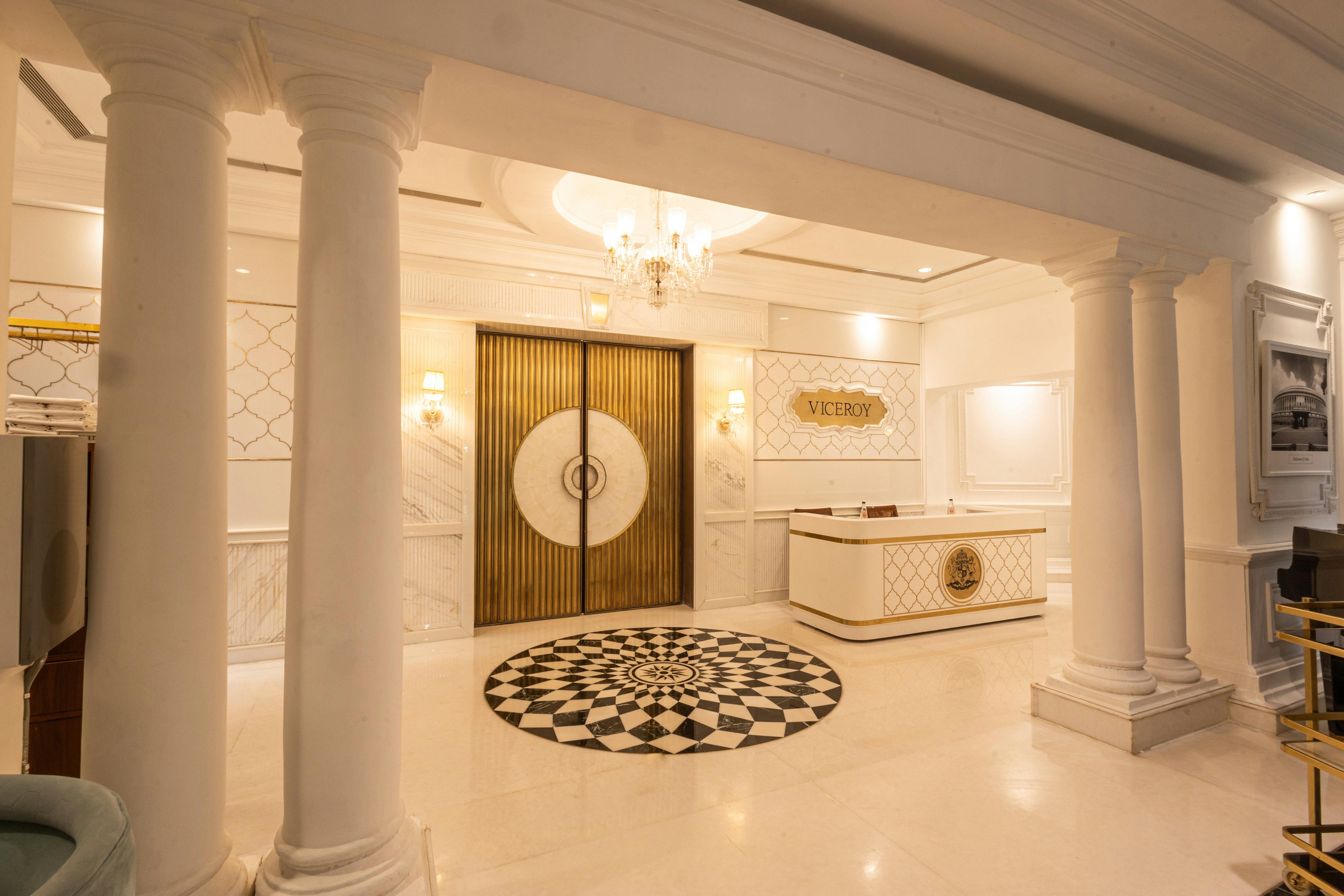 The Claridges New Delhi 37/64
