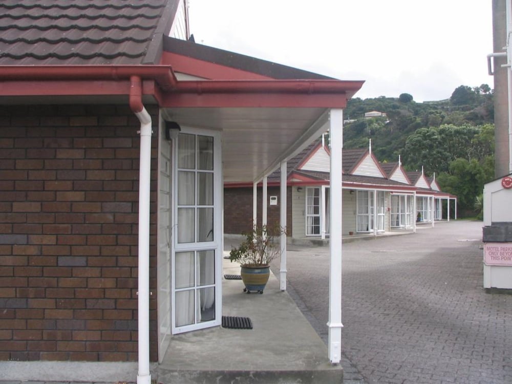 Settlers Motor Lodge photo3