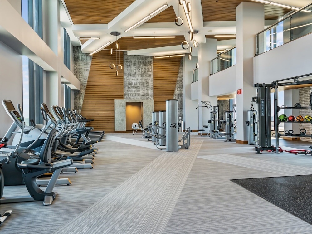 Global Luxury Suites at Reston Town Center 37/75