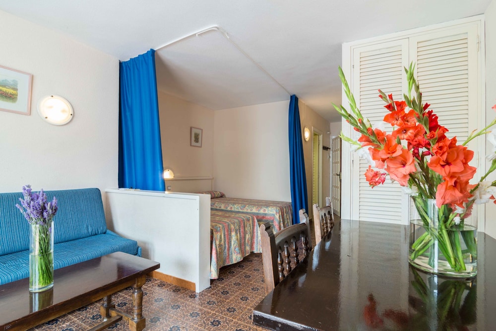 Apartamentos Eurhostal 3000 5/32