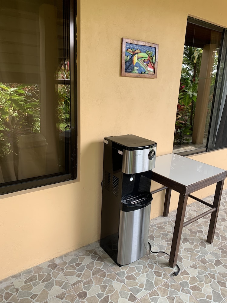 Aunty Arenal Lodge 33/50