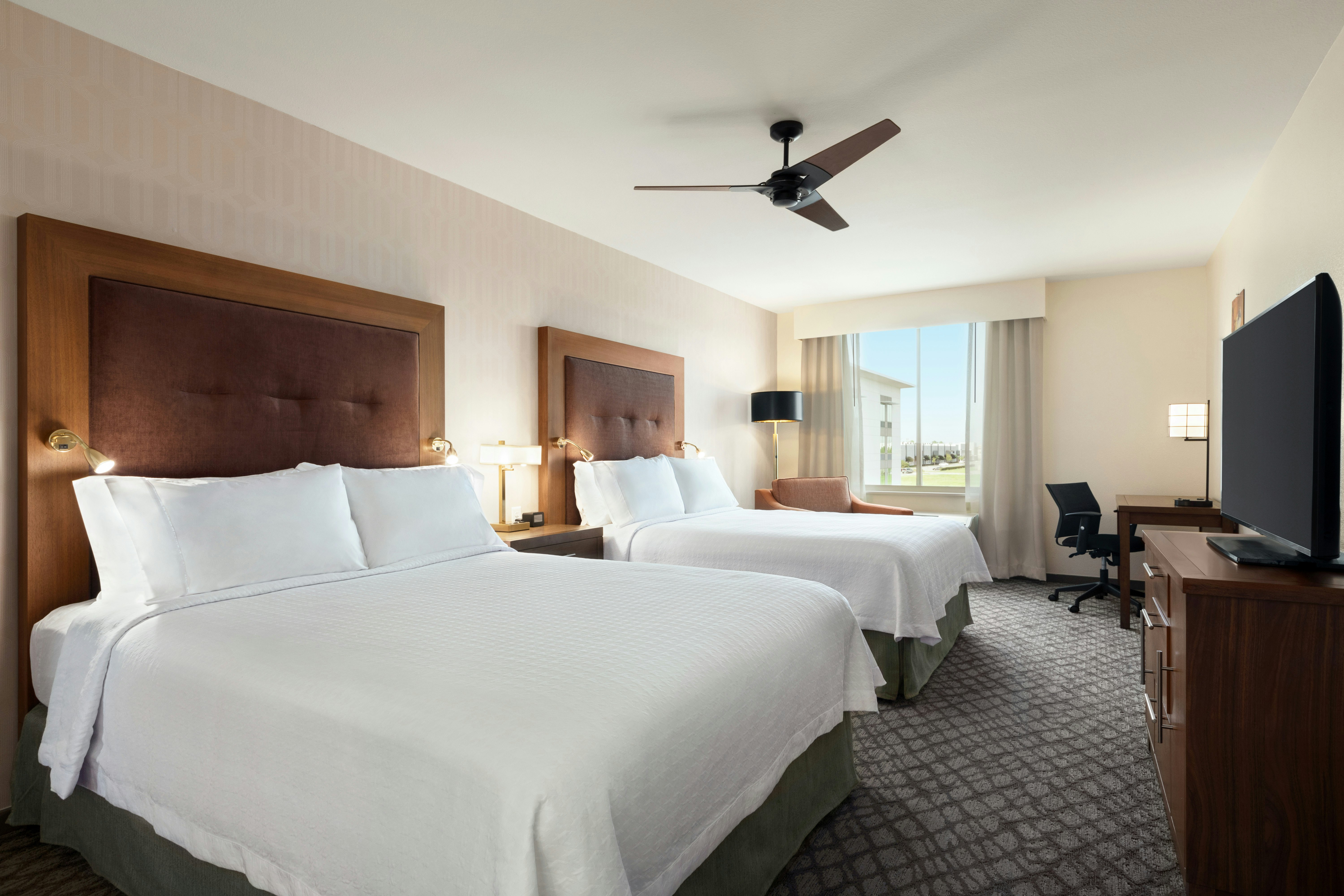 1 BEDROOM, SUITE, 2 QUEEN BEDS