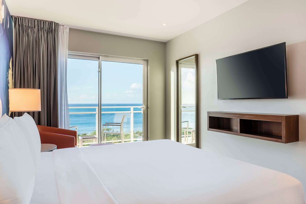 1 Bedroom, Grand, Suite, King Bed, Ocean Front