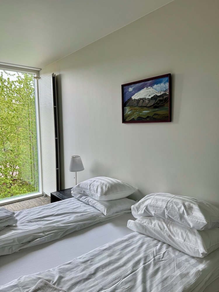 Hotel Bifrost 16/50