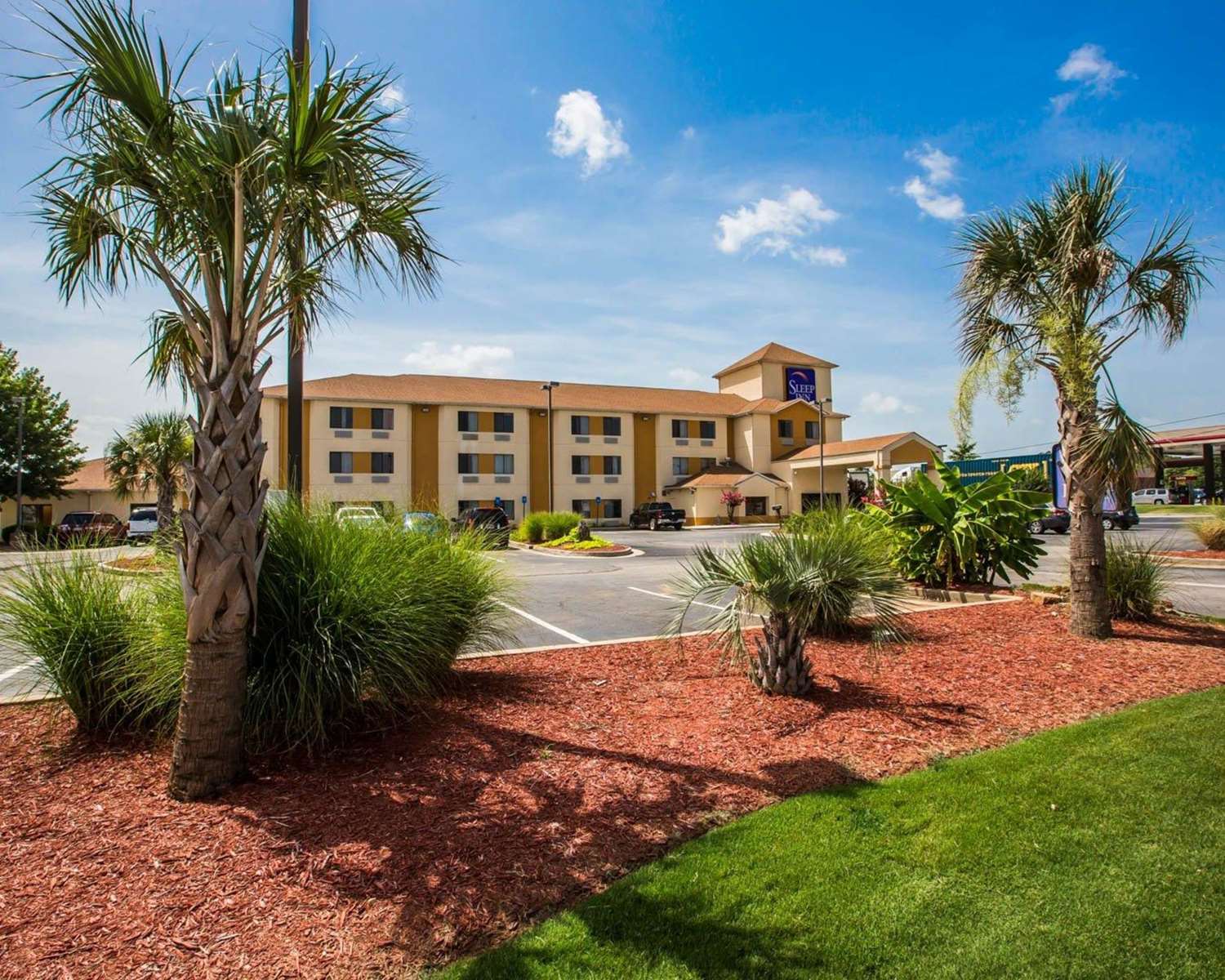 Days Inn by Wyndham McDonough, GA 18/19