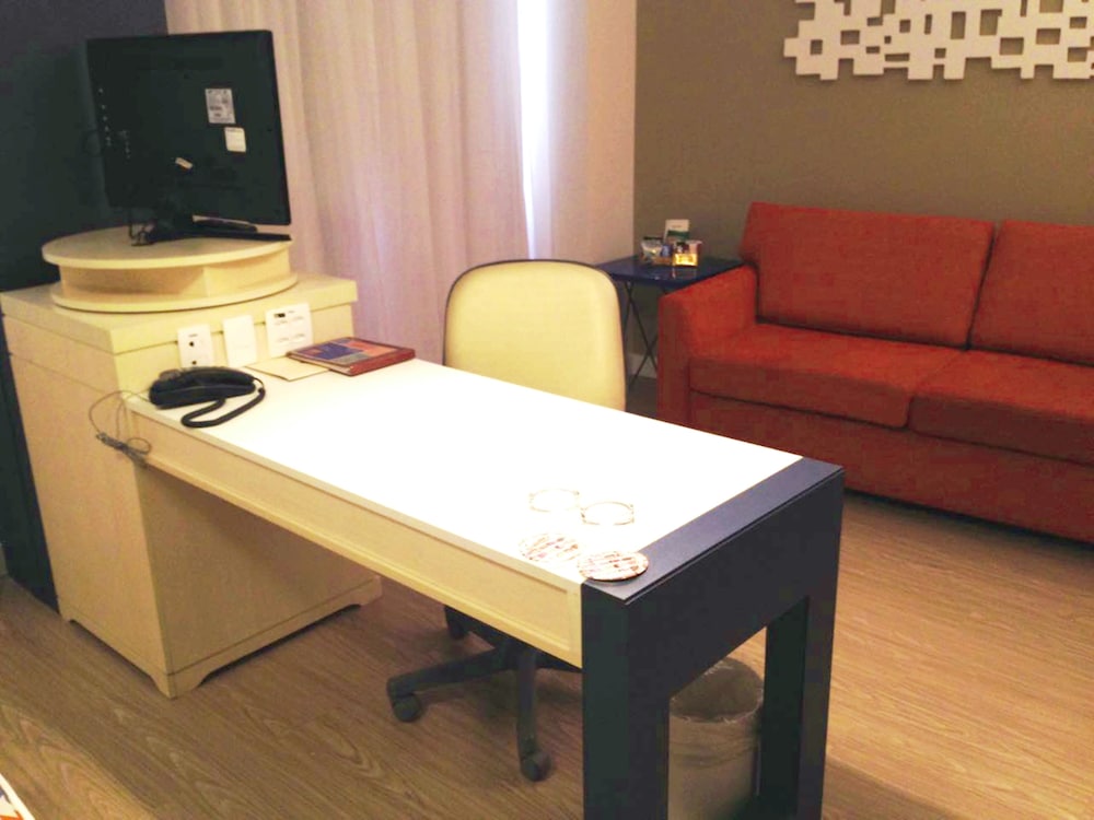 Comfort Suites Alphaville 27/32