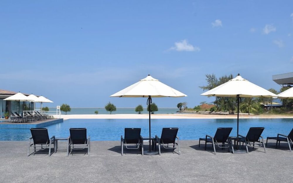 Century Langkasuka Resort 48/59