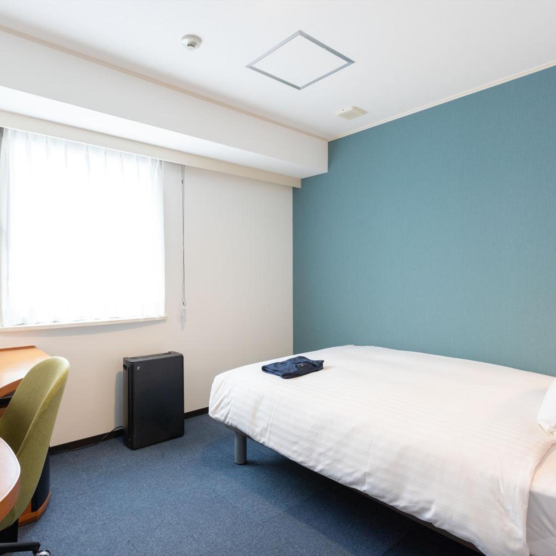 Room, Double Bed, Corner