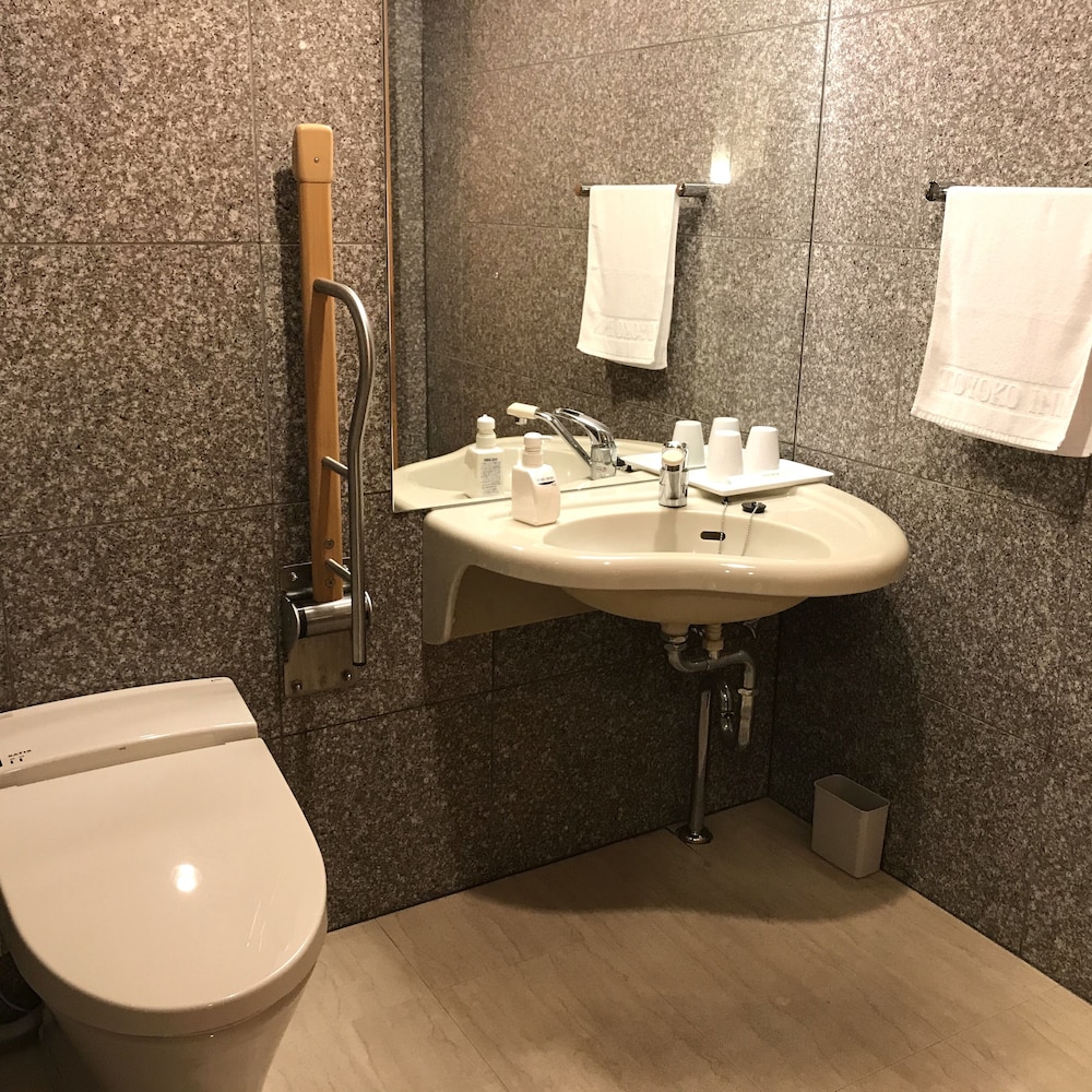 Toyoko Inn Yokohama Tsurumi Eki Higashi Guchi 59/60