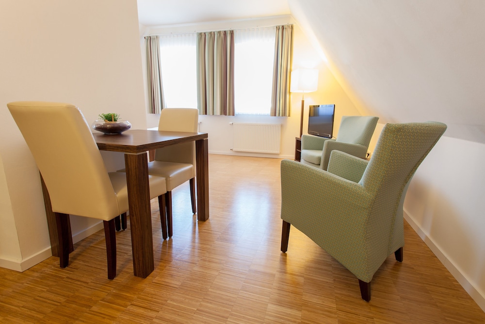 Hotel Halber Mond 25/50