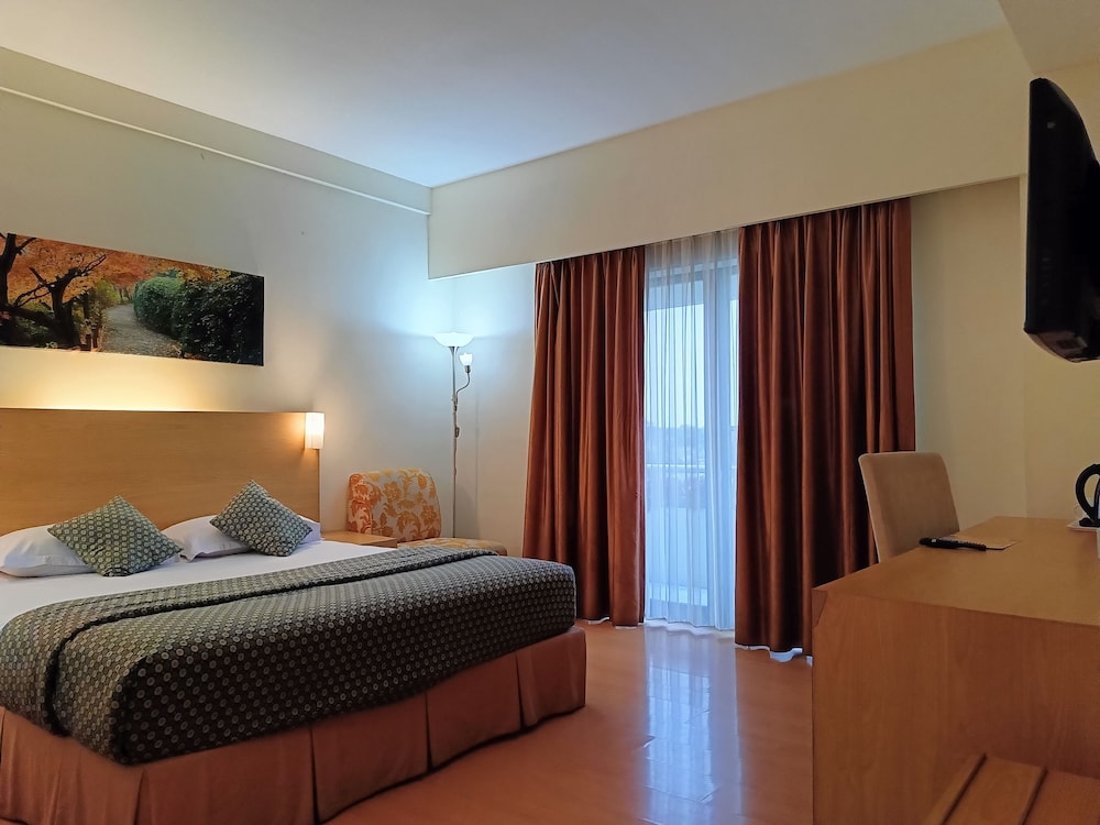 Tychi Hotel 11/56