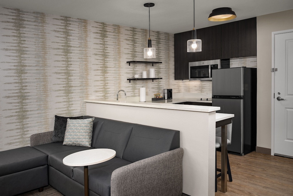 Residence Inn by Marriott Dallas Grand Prairie 13/35