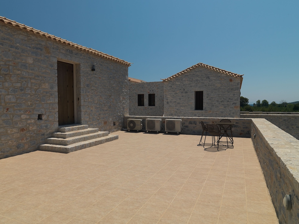 Kamares Villa 64/69