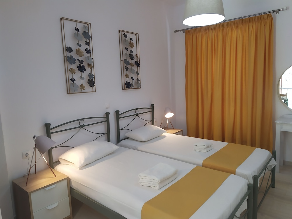 ARONIS APARTMENTS 20/58