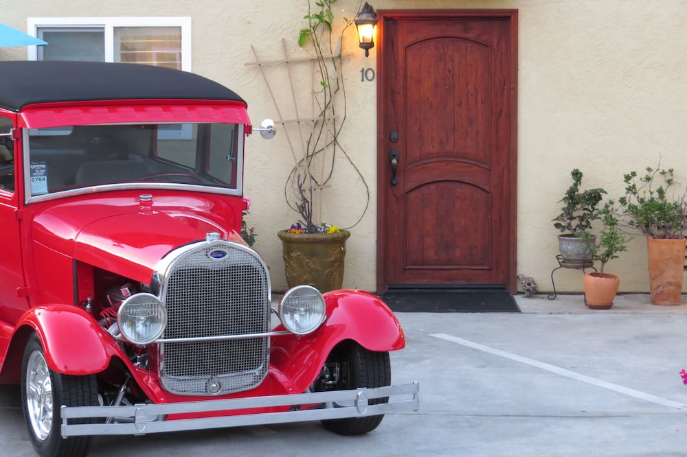 Leucadia Beach Inn 48/52