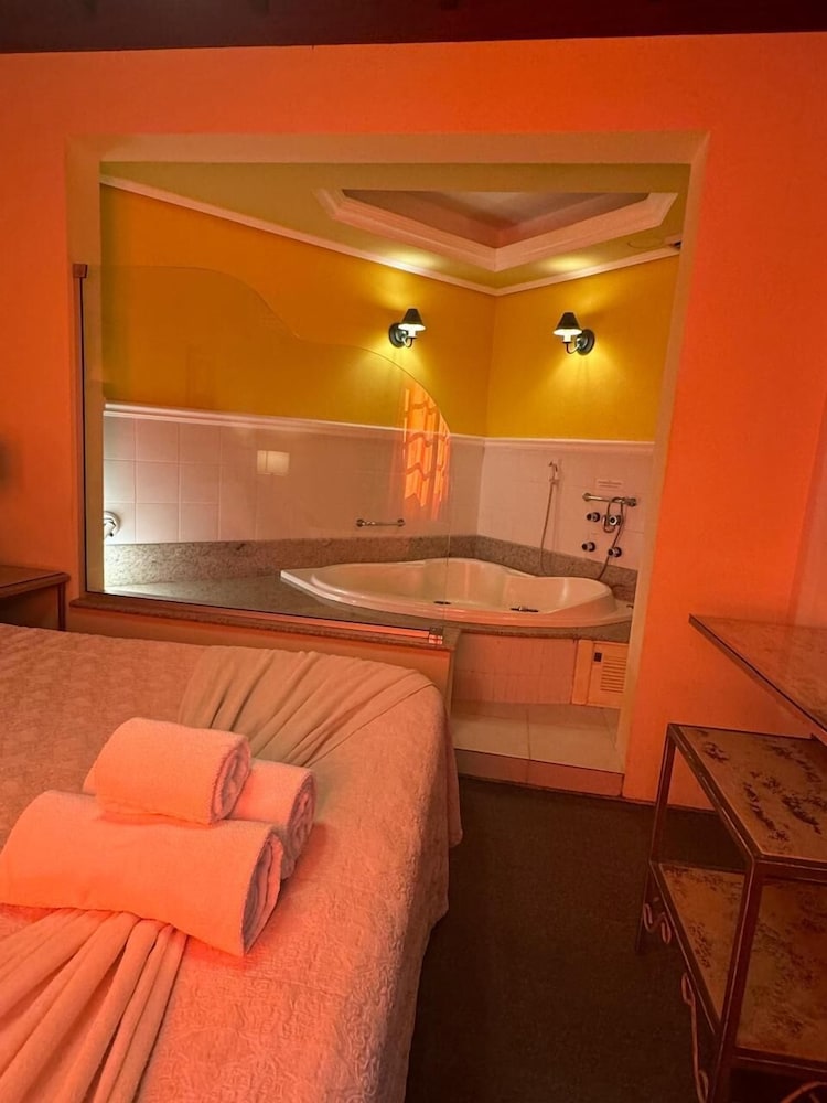 Tri Hotel Le Chateau 14/22