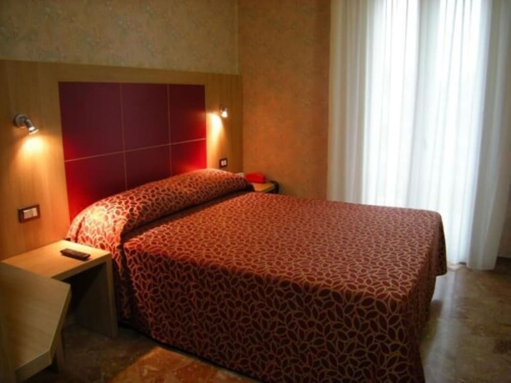 BASIC, SINGLE, DOUBLE BED