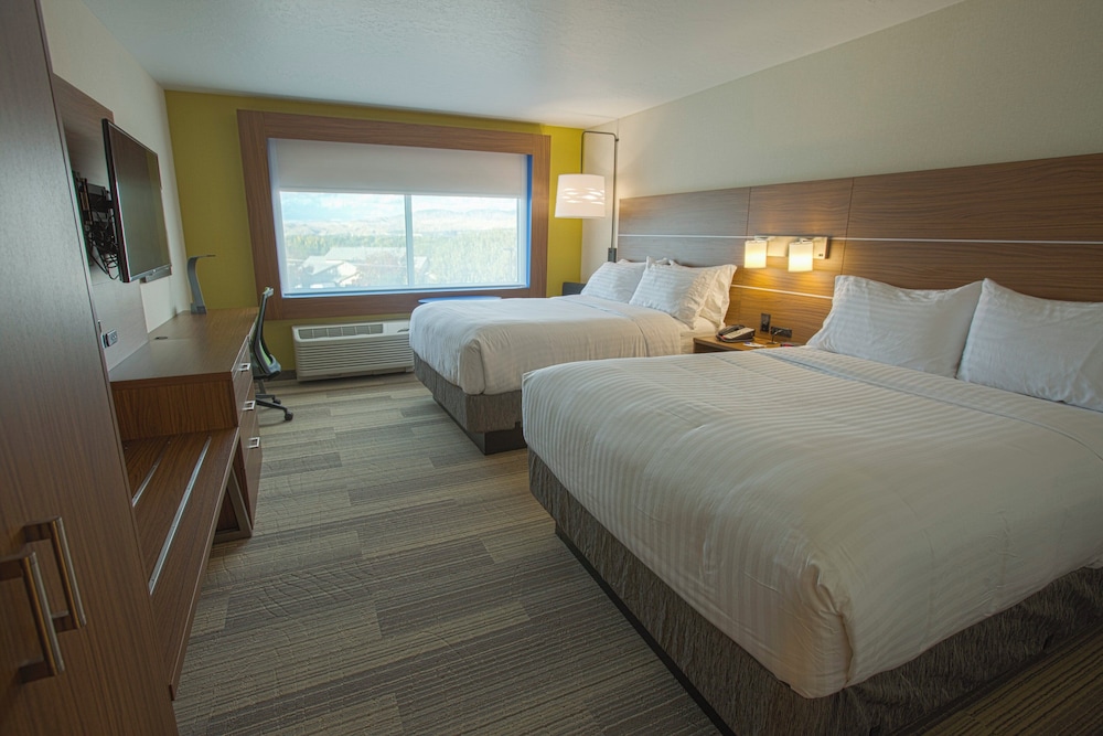 Standard, 2 Queen Beds, Accessible