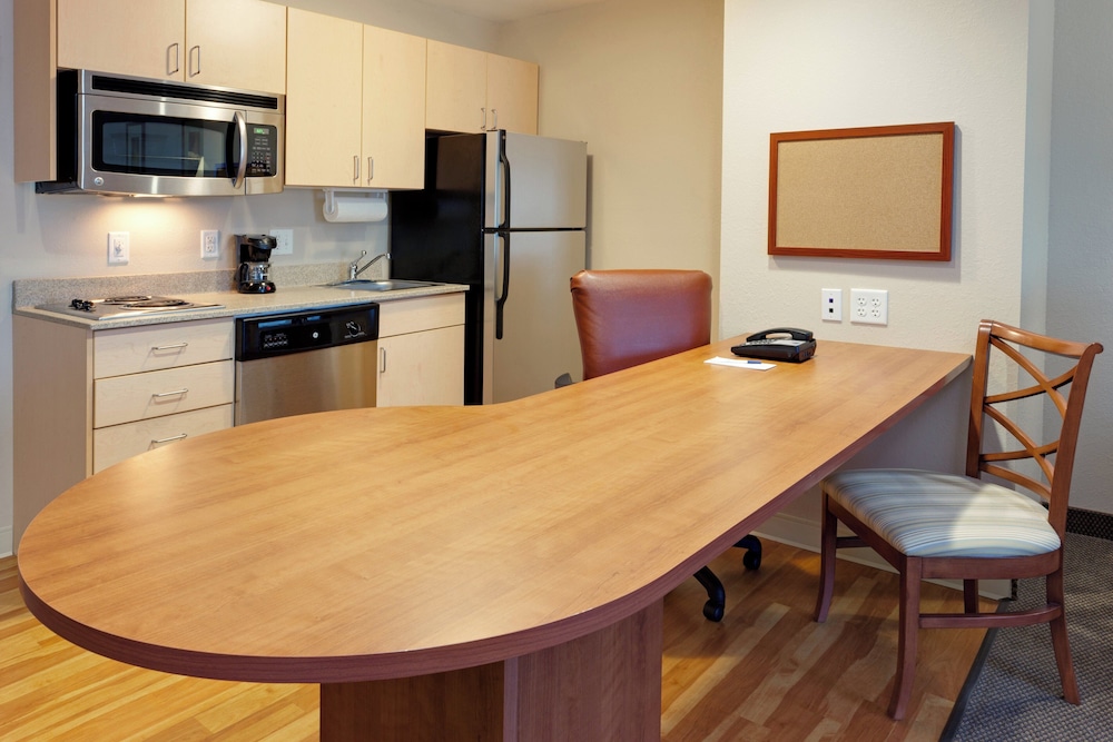 Candlewood Suites Watertown-Fort Drum 59/68