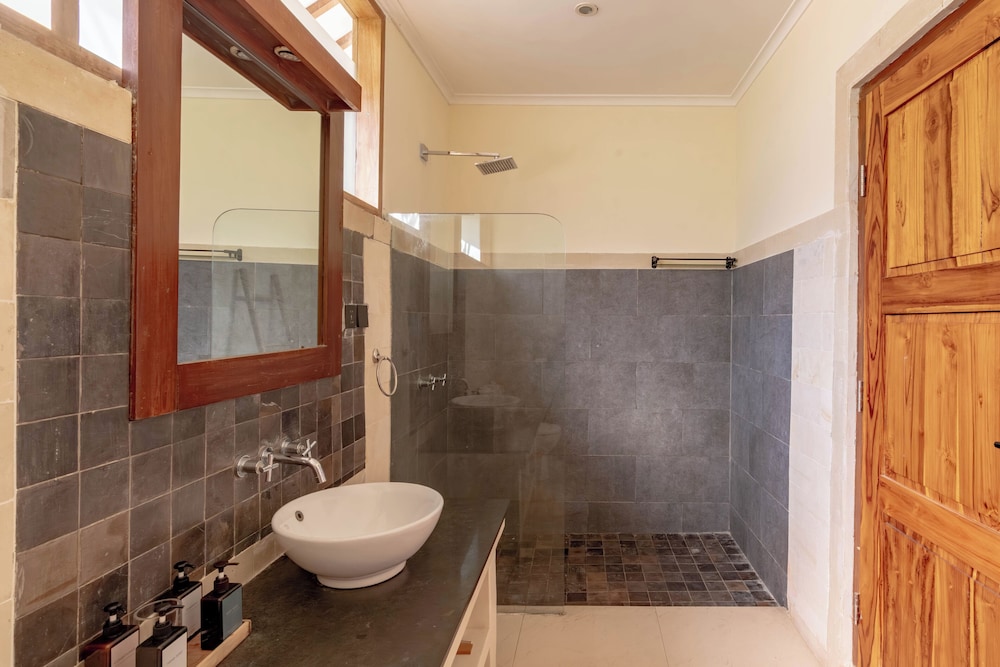 Kelapa Luxury Villas 79/80