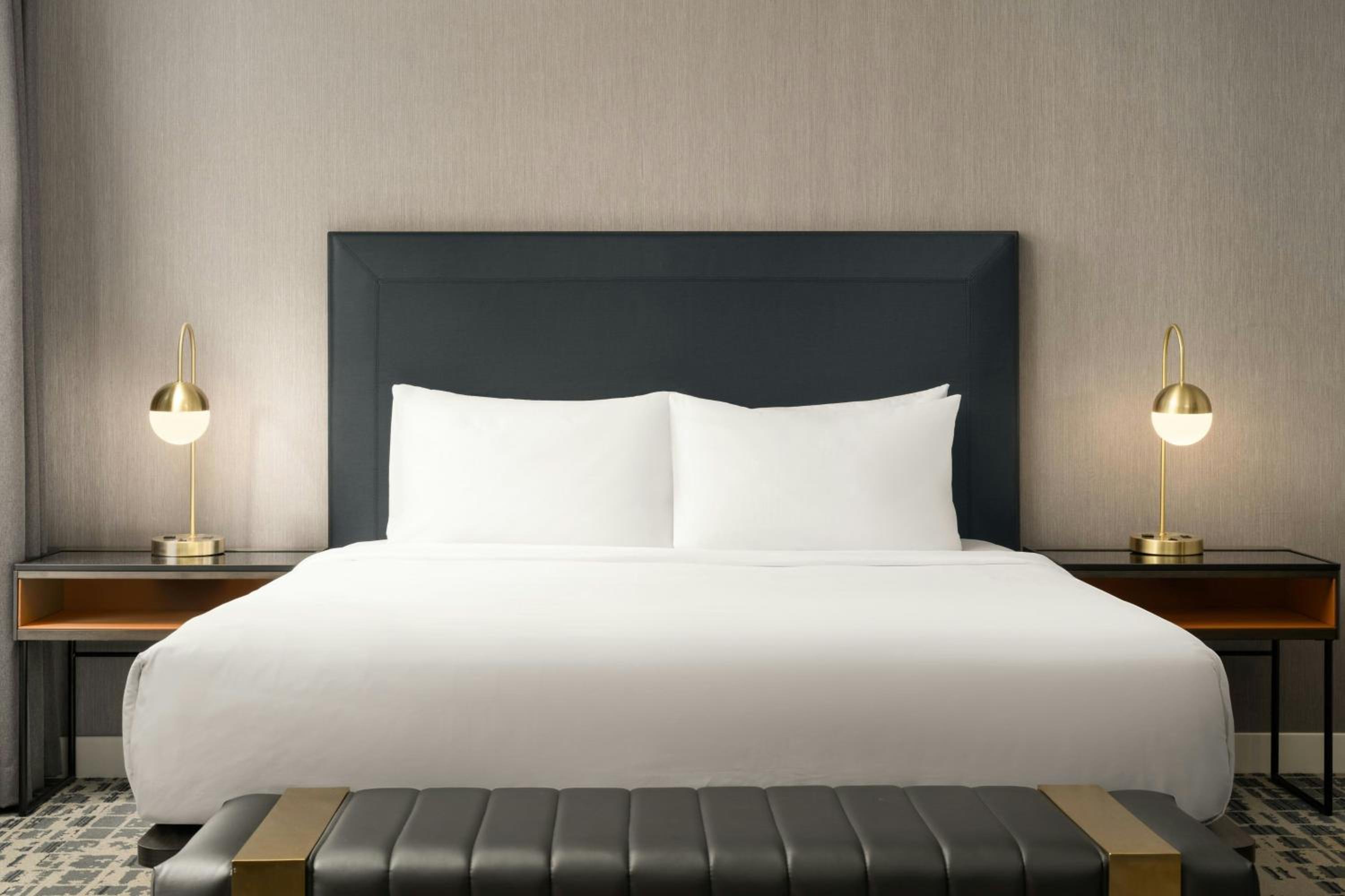 Room, King Bed, Atrium View, Accessible، Le Meridien Philadelphia 7/10