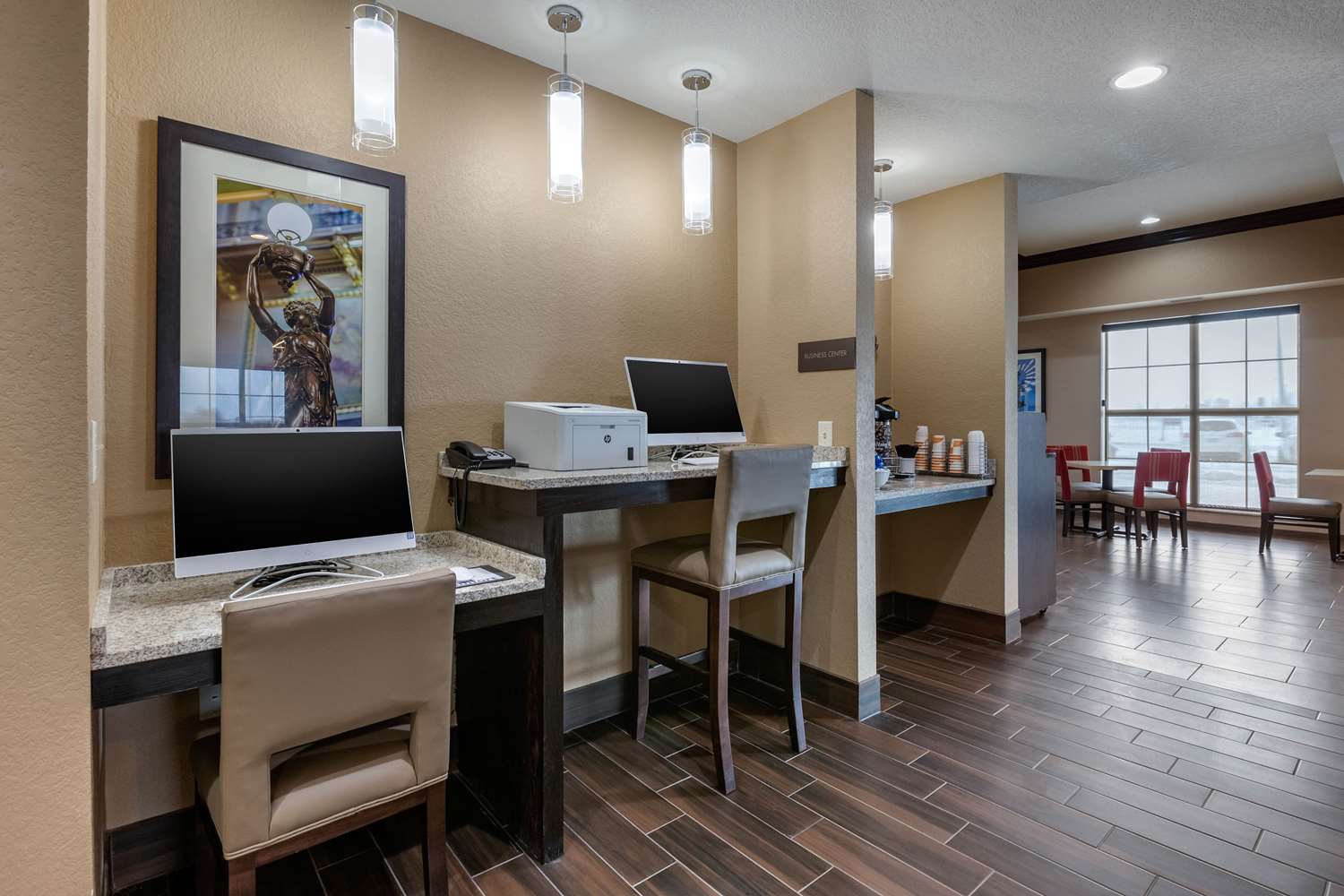 Comfort Inn & Suites Cedar Rapids Cid Eastern Iowa Airport 41/44