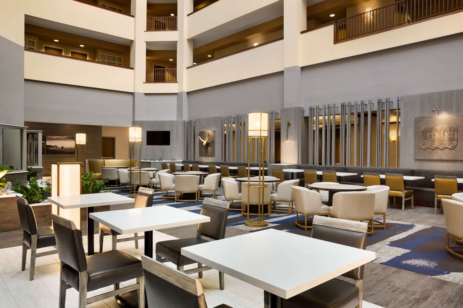 restaurant cafeteria