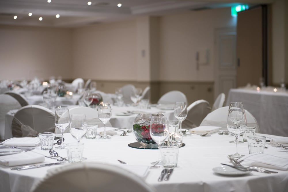 RYDGES CAMPERDOWN 37/49
