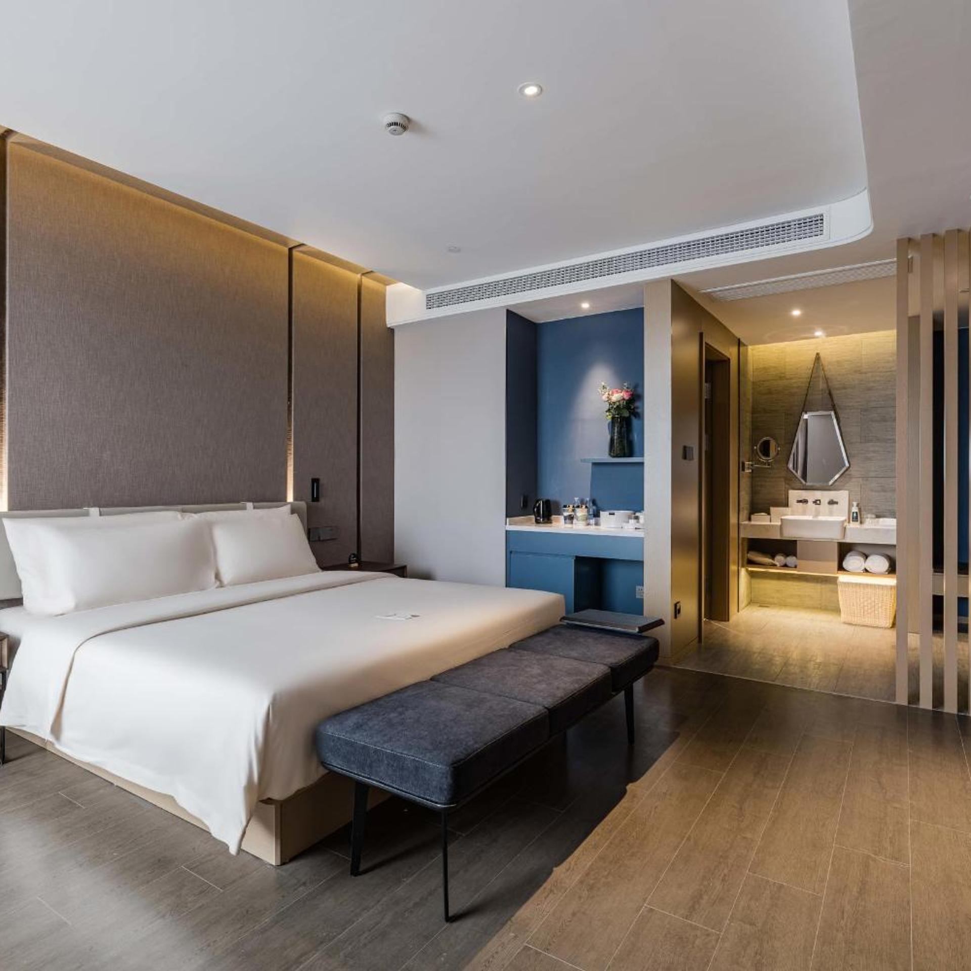 Atour Hotel (Xiangshan People's Square) 7/52