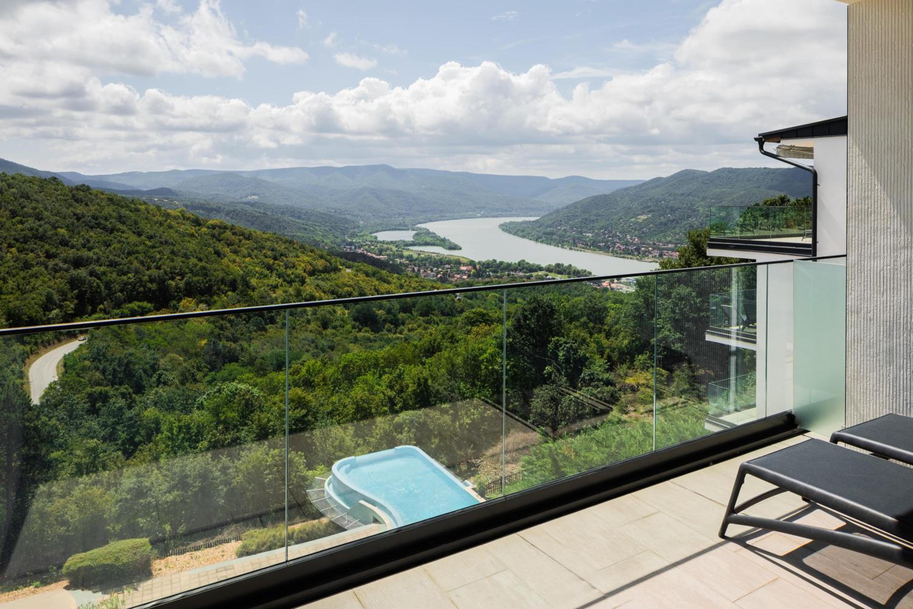 Silvanus Wellness and Conference Hotel (Hotel Silvanus) 12/25