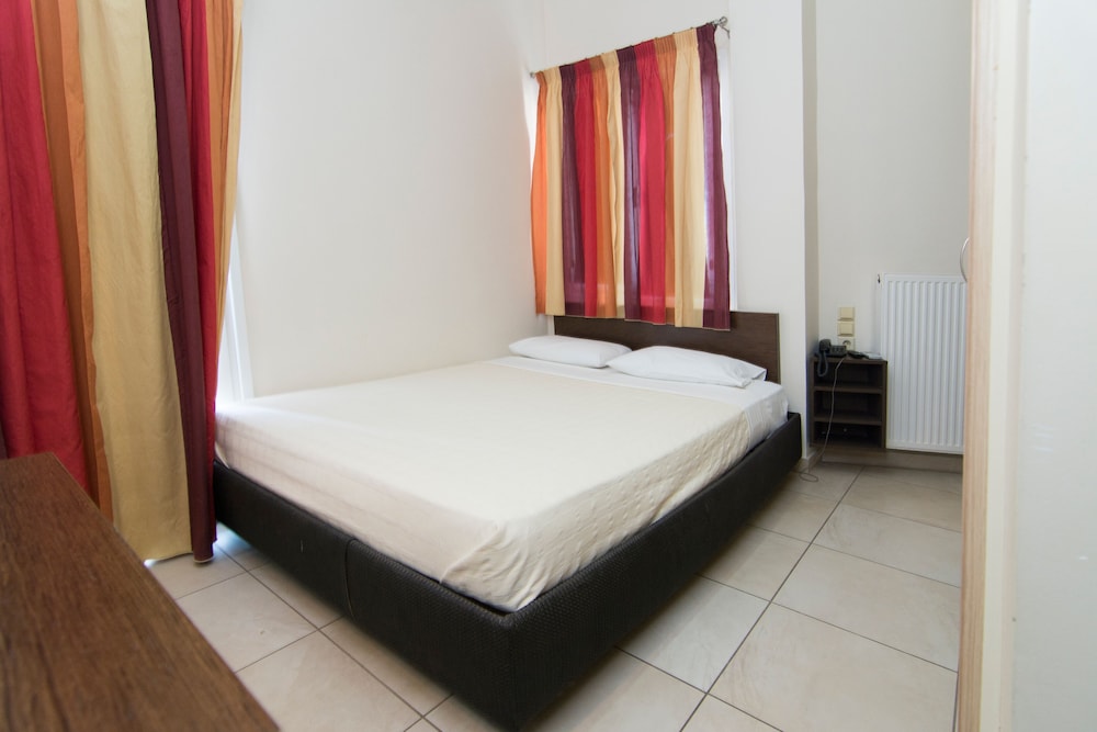 SAN NECTARIOS HOTEL 17/50