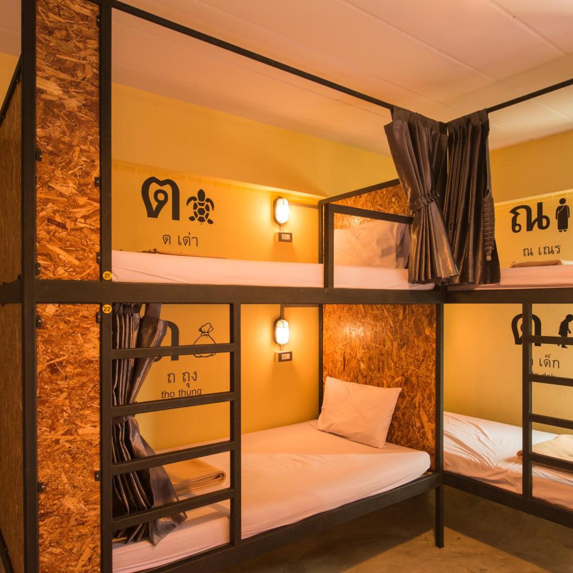 Private, 8 Beds, Shared Bathroom