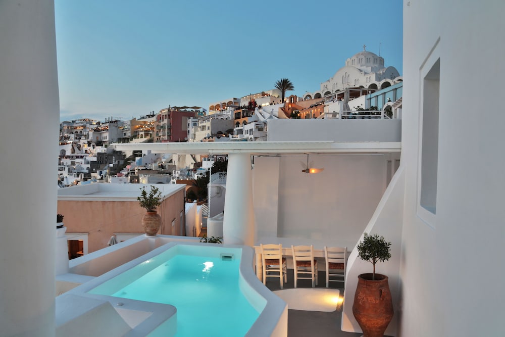 Trieris Villas And Suites 24/50
