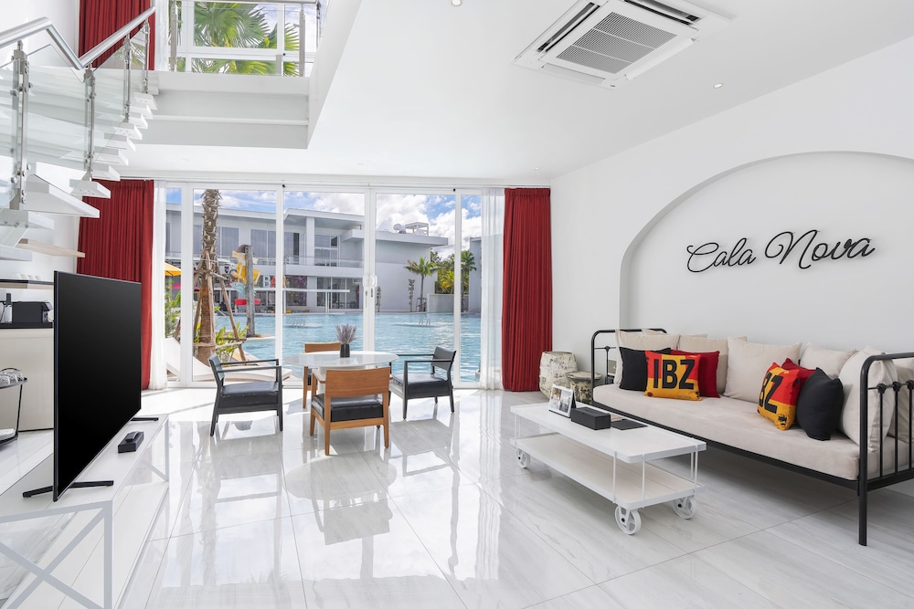 The Gems Mining Pool Villas Pattaya 30/50