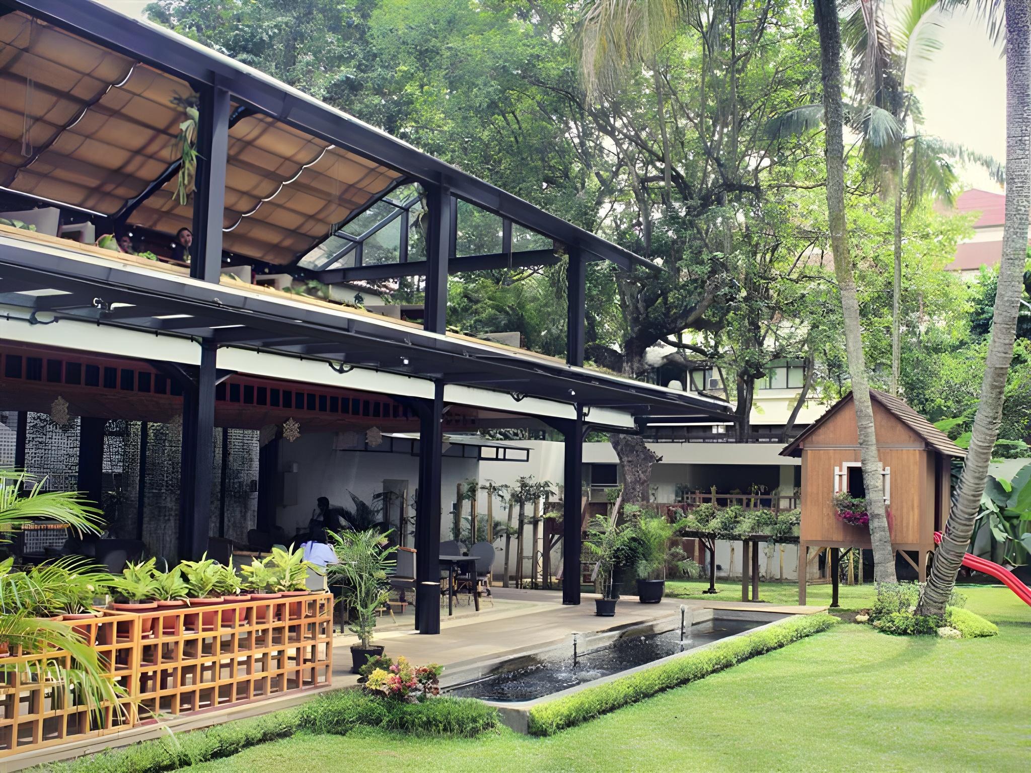 Beehive Boutique Hotel 2/24