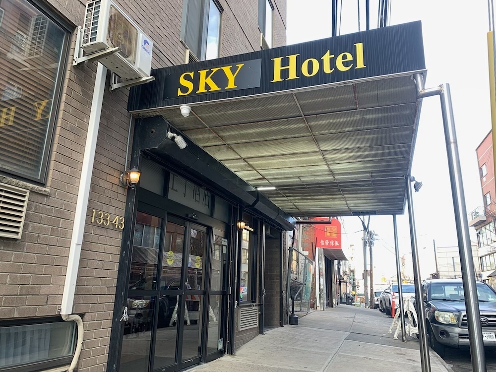 Sky Hotel Flushing/Laguardia Airport 16/20