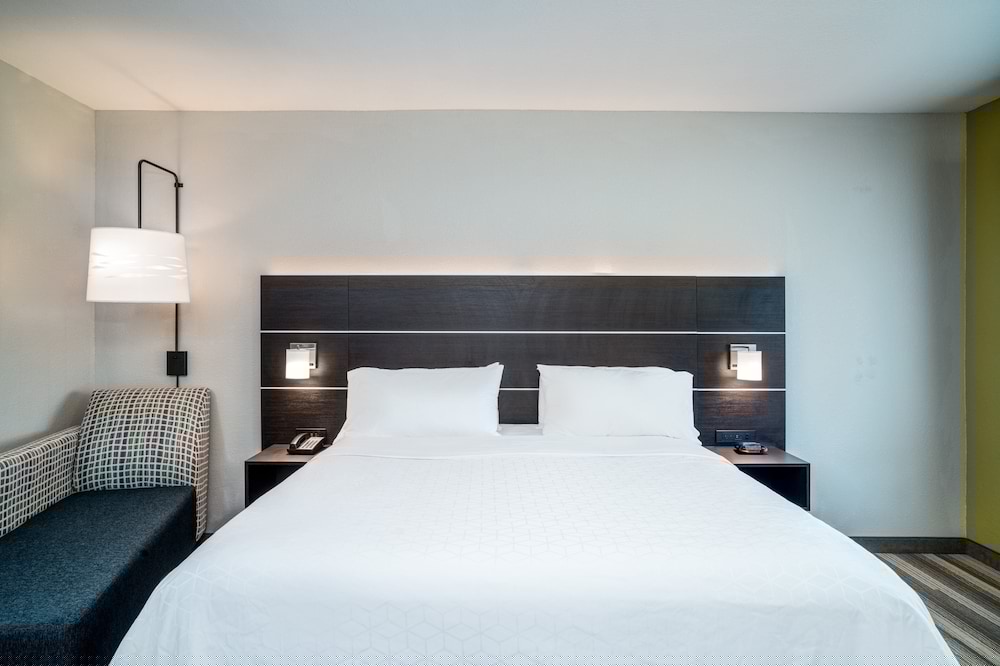 Holiday Inn Express And Suites Winona North 33/68