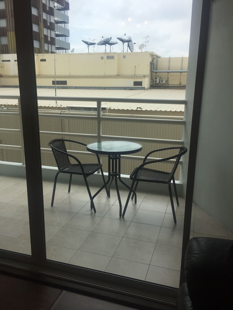 View Talay 6 Condominium By Honey 70/84