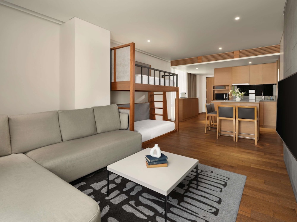 Novotel Ambassador Seoul Dongdaemun Hotels and Residences 52/75