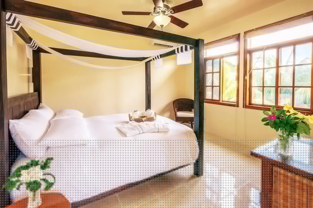 Edgewater Dive & Spa Resort 18/73