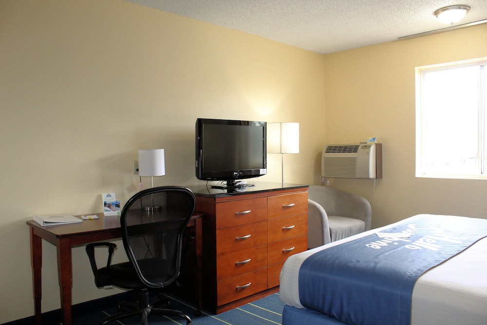 Days Inn & Suites by Wyndham Gunnison 33/46