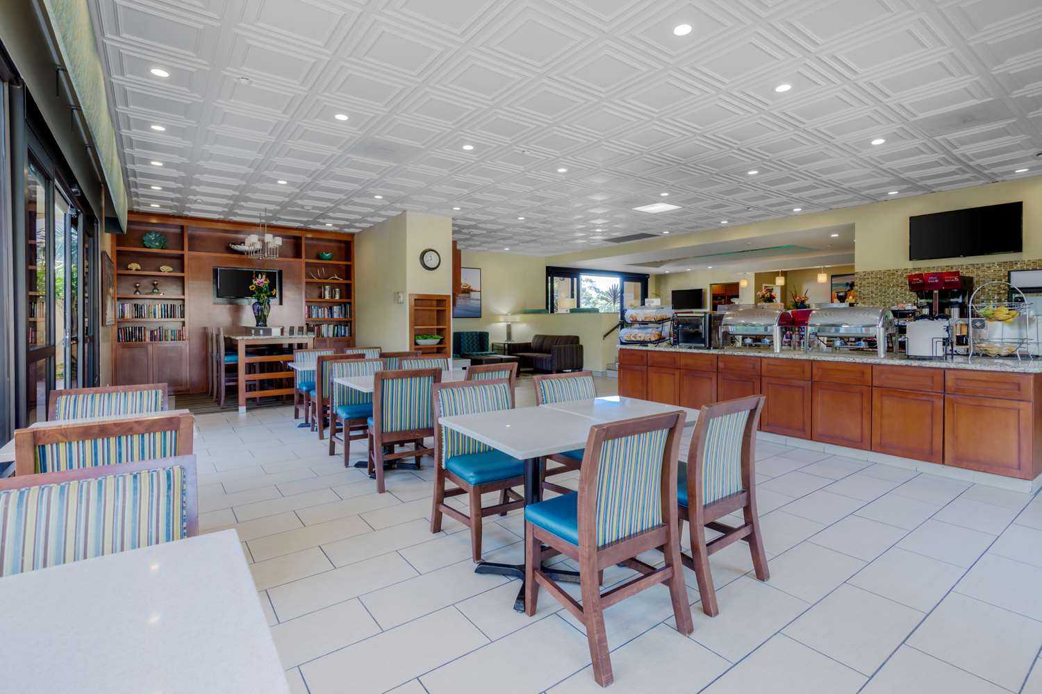 Best Western Plus South Coast Inn 50/72