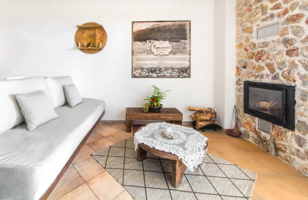 Limeri Traditional Guest House 28/50