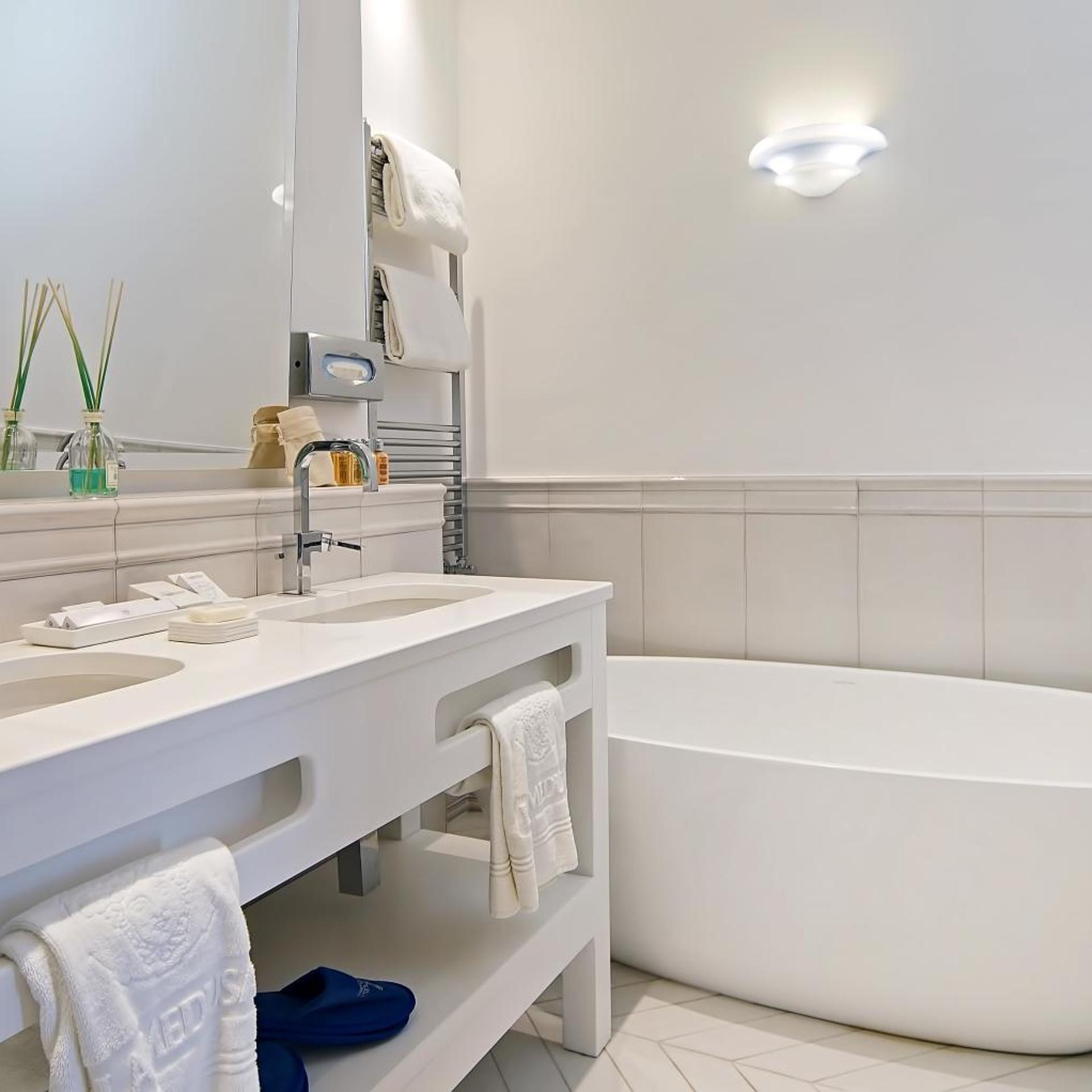 جناح جونيور بشرفة، La Medusa Hotel & Boutique Spa 4/4