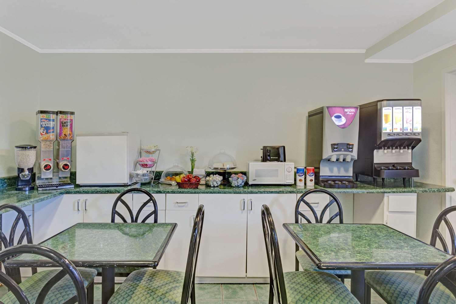 Travelodge By Wyndham Williamsburg Colonial Area 6/13
