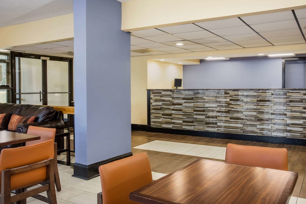 Days Inn By Wyndham Wilson 15/41