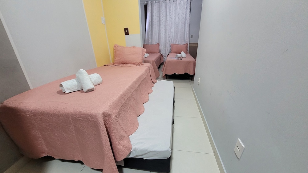 Room, Quintuple, 1 Double and 3 Single Beds