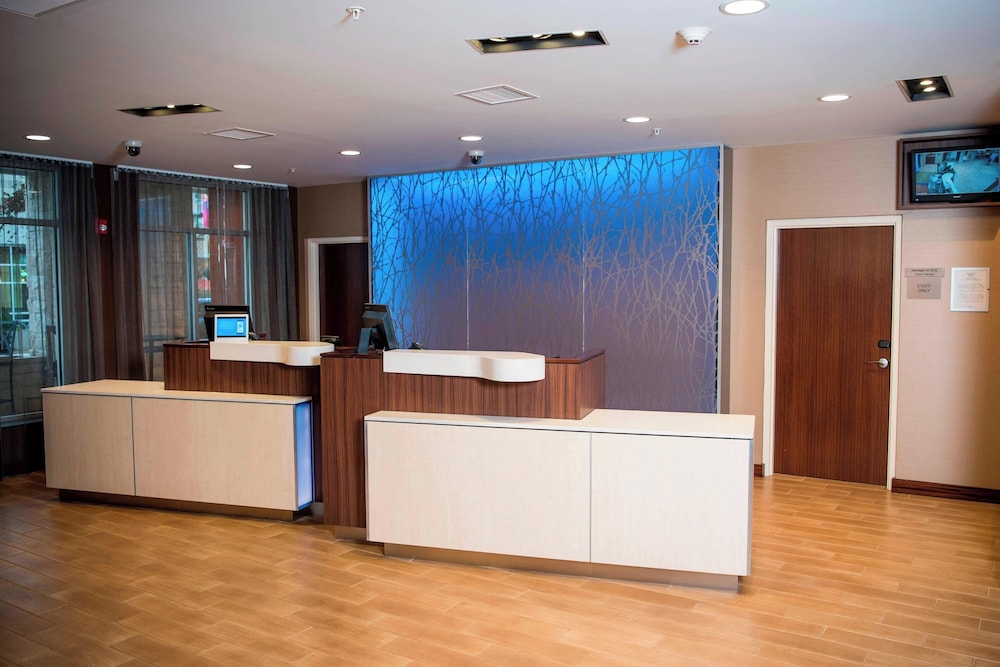 FAIRFIELD INN & SUITES CINCINNATI UPTOWN/UNIVERSITY AREA 7/50