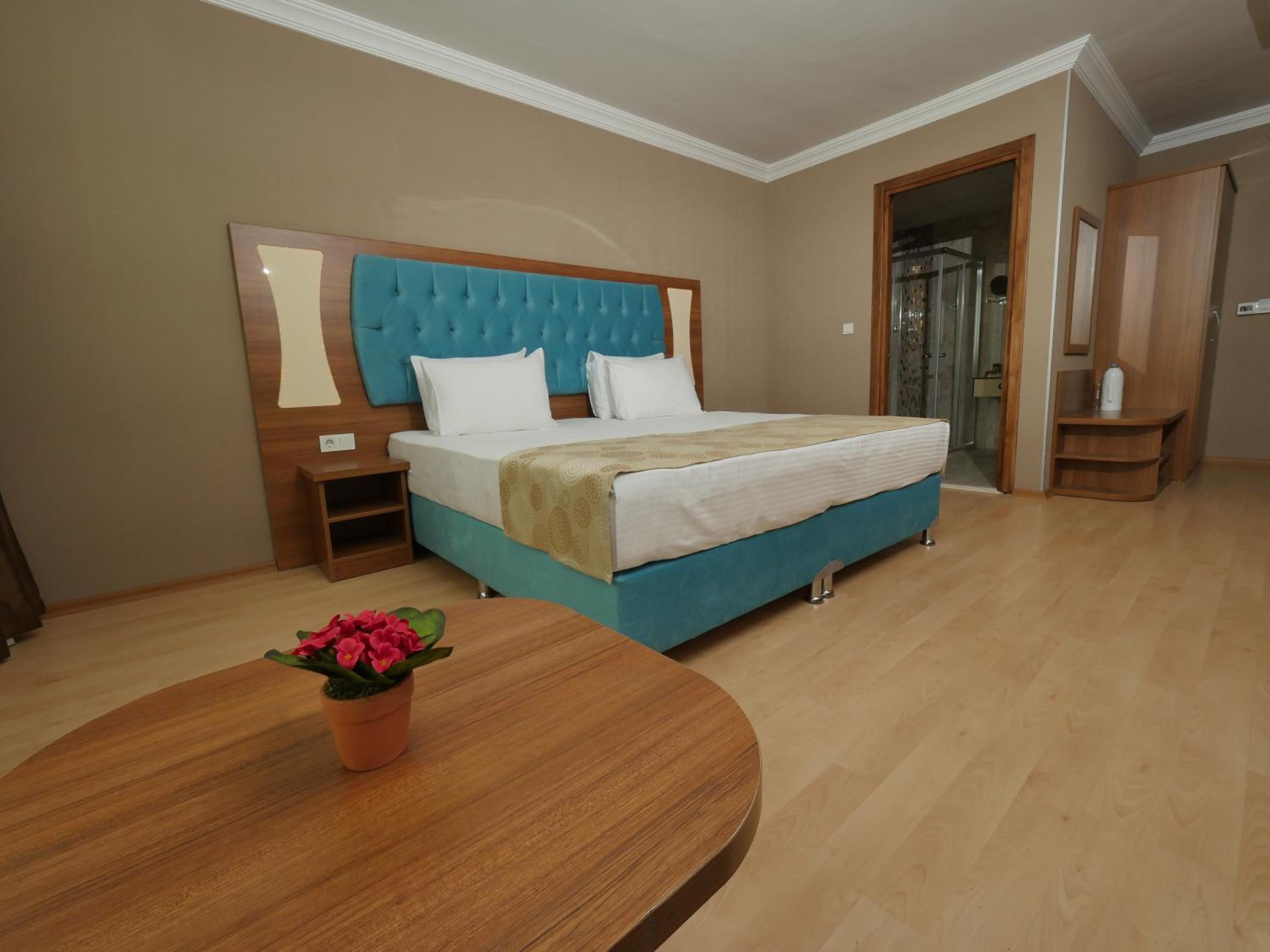 غرفة ديلوكس بسرير مزدوج، Golden Lounge Hotel 8/10
