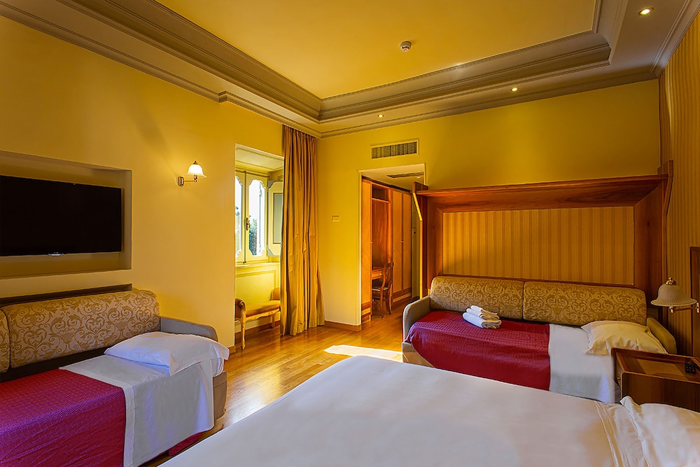 Villa Tuscolana Park Hotel 17/77
